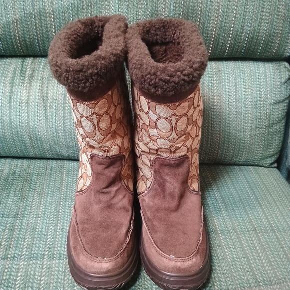 COACH Sherman Signature C Brown Suede  Boots Sz 6B & NWT Merona Wallet - Picture 3 of 11